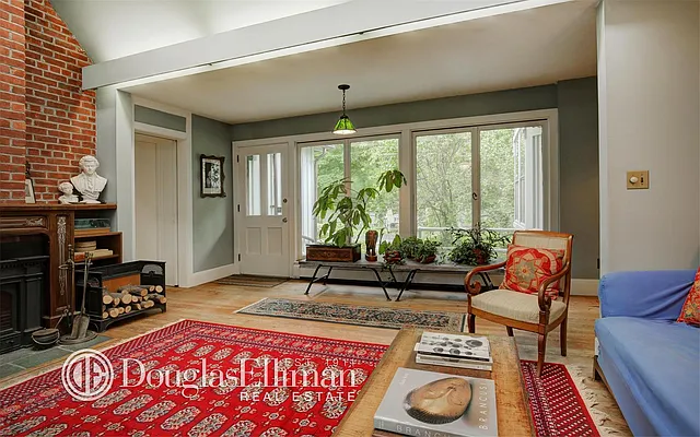 Sold by Douglas Elliman | media 17