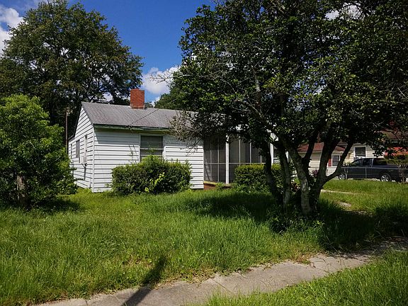 2nd image of 970 Huron St