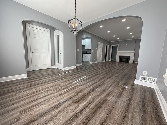 3rd image of 3757 Westerville Rd