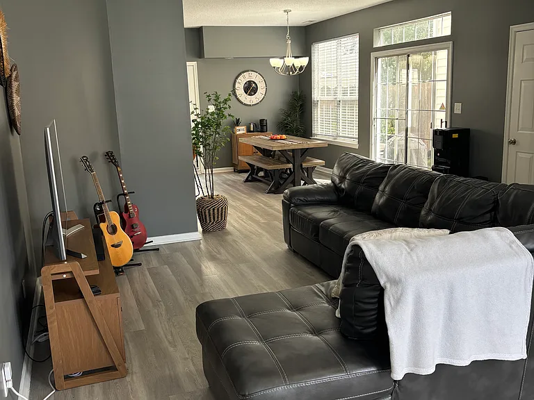 1805 Staple Inn Dr — Photo 3
