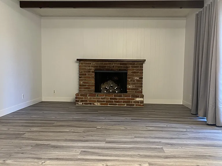 1094 Tara Ct — Photo 11