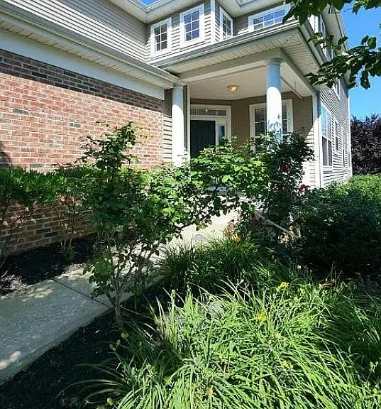 4333 Creek Rd — Photo 11