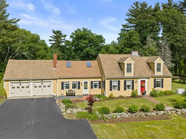 205 W Elm St, Pembroke, MA 02359