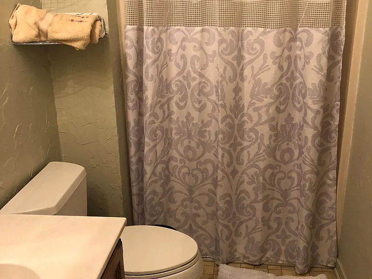 204 Saint Albans Ct — Photo 15