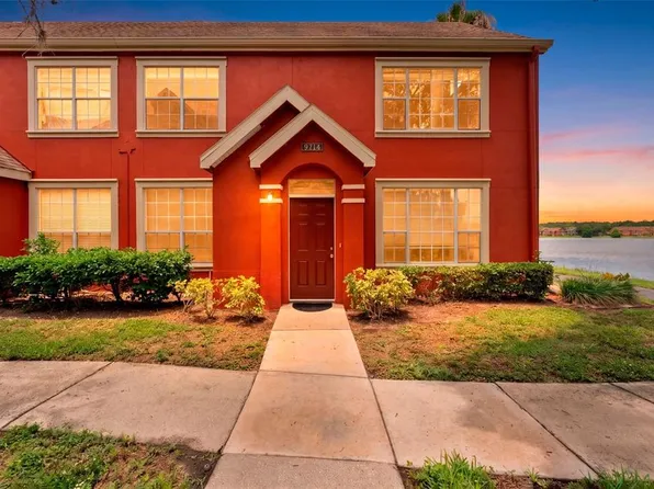 9714 Lake Chase Island Way, Tampa, FL 33626