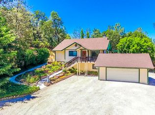 19952 Woodchuck Trl, Redding, CA 96003