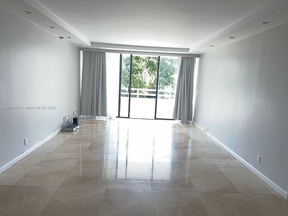 2nd image of 20355 NE 34th Ct APT 224