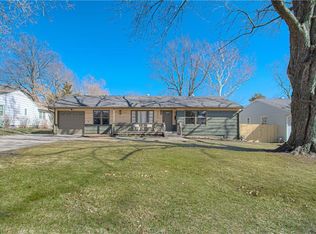 5533 Glenwood St, Mission, KS 66202