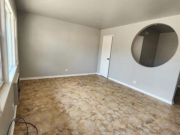 2nd image of 2512 S Central Ave APT 6