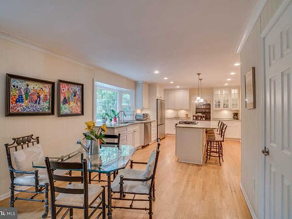 3rd image of 4704 Briar Patch Ln