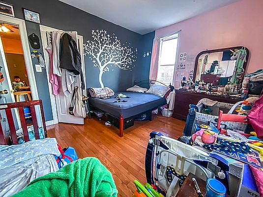 5th image of 4138 67th St APT 3