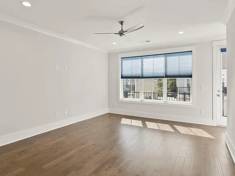 315 Pete Hollis Blvd — Photo 6