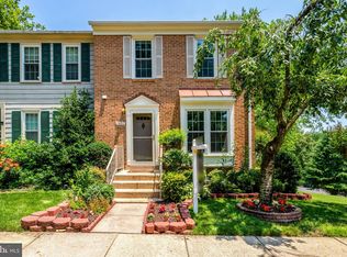 7457 Hatherleigh Ct, Alexandria, VA 22315