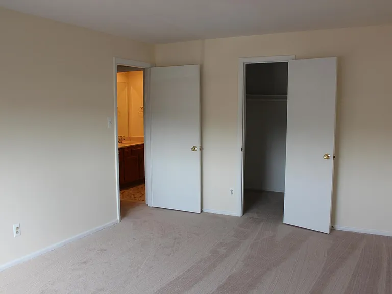216 Locust St SE #129 — Photo 7