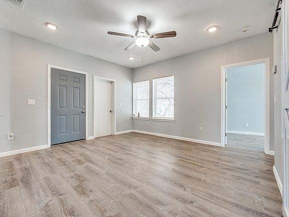 4th image of 236 University Ave APT 4