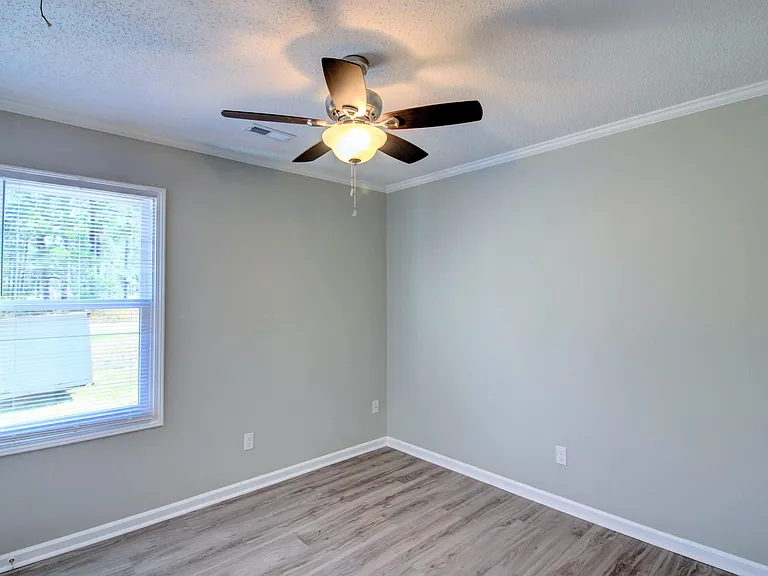 329 McCotter Blvd — Photo 14