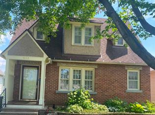 1043 8th Ave S, Clinton, IA 52732
