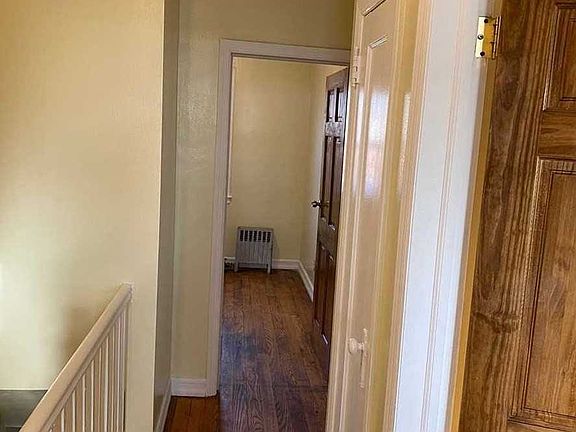 4th image of 11016 172nd St