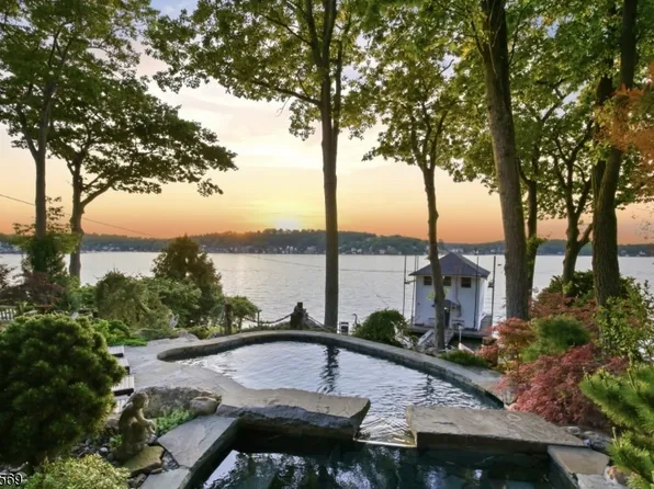 501 Windemere Ave, Mount Arlington Boro, NJ 07856