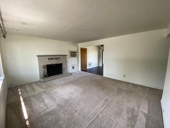 3rd image of 1579 Tedford St SE