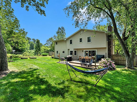 5th image of 2211 Skyline Dr NW