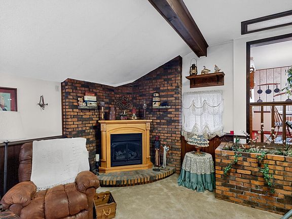 5th image of 400 Ridgewood Ave