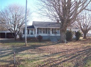 12733 David Crockett Pkwy W, Belvidere, TN 37306