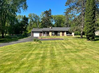 22 Parkway Dr, Battle Creek, MI 49015