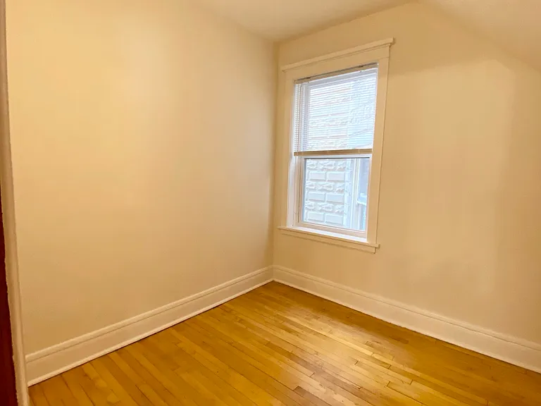 3244 N Oakley Ave #1F — Photo 10