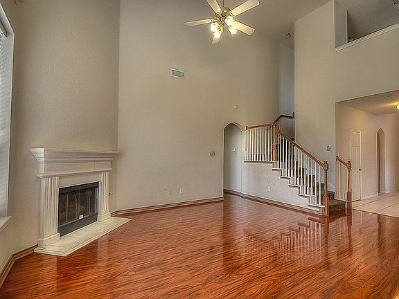 3rd image of 4505 Golden Yarrow Dr