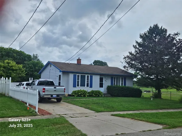 301 Leaver St, Vernon, MI 48476