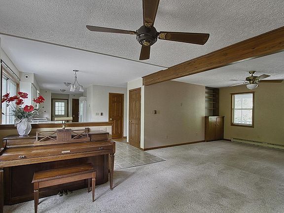 3rd image of 885 Grays Ln #C