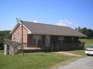 917 Windmill Rd, Galax, VA 24333