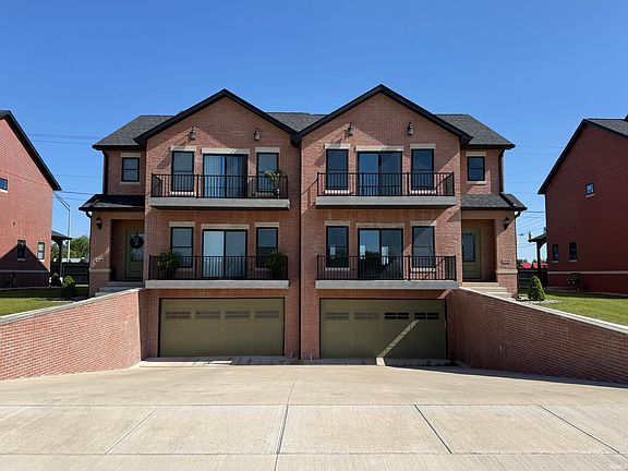 2nd image of 1606 N Shore Dr