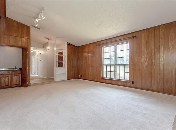 3rd image of 4923 Willowhaven Cir