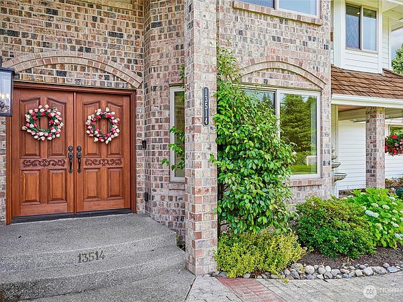 3rd image of 13514 116th Street Ct E