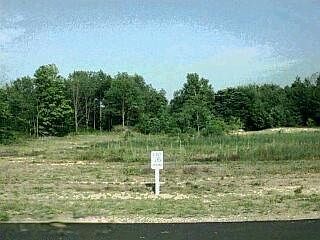 4th image of 16 Harlan Dr