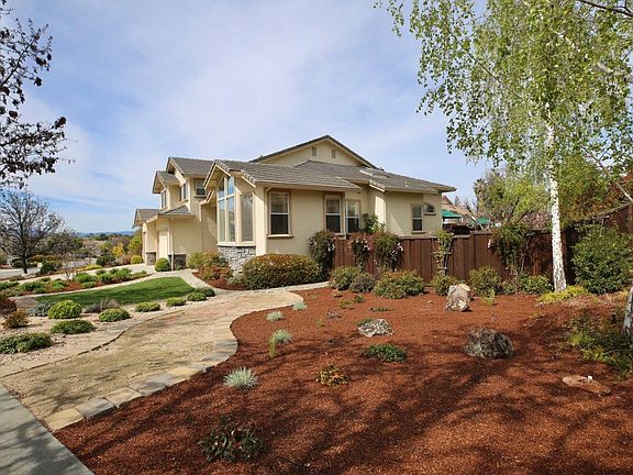 2nd image of 3554 Meadowlands Ln