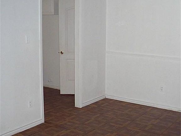 2nd image of 16718 Blackhawk Blvd