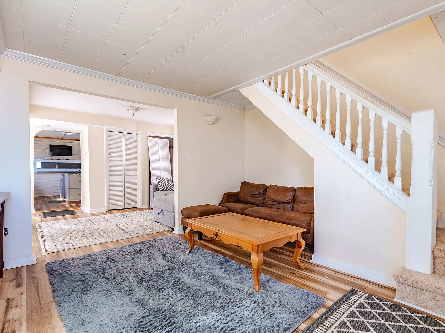 3 bed, 1.5 bath, 2000 sqft, $2,850 — Photo 3