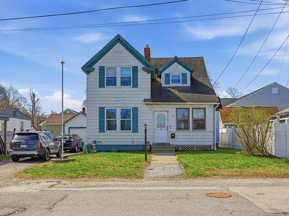 9 Hamilton St, Clinton, MA 01510