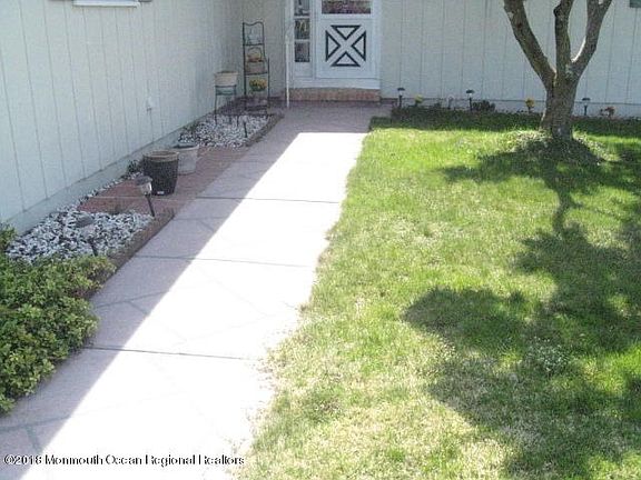 3rd image of 672 Jamaica Blvd