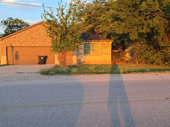 306 College St, Crandall, TX 75114
