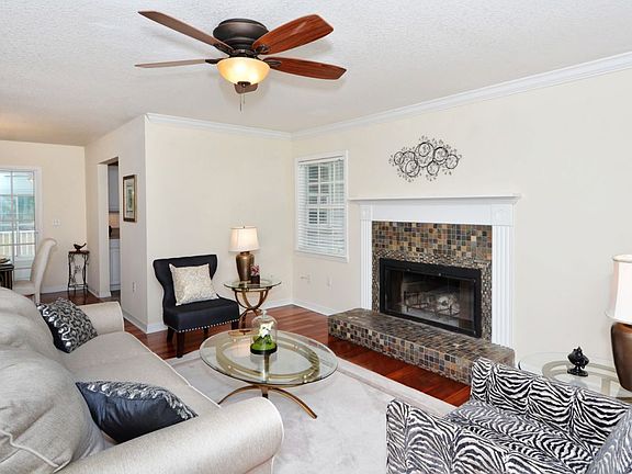 5th image of 1670 Sweetland St