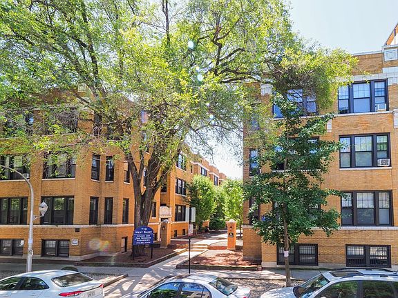 2nd image of 719 W Barry Ave #719A3