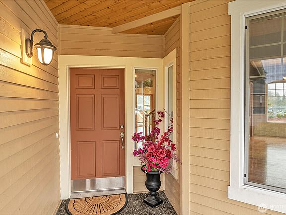 5th image of 22595 25th Avenue W