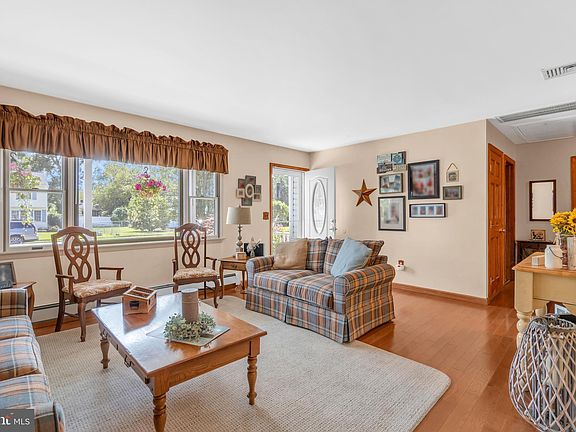 5th image of 106 Lonny Ct