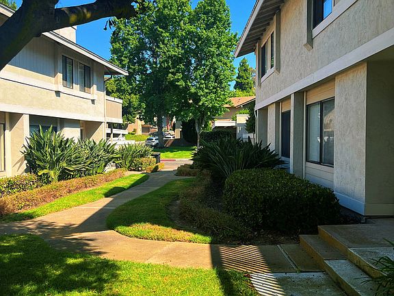 4th image of 4021 Camino Lindo