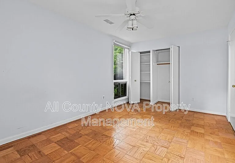8108 Timber Valley Ct — Photo 16
