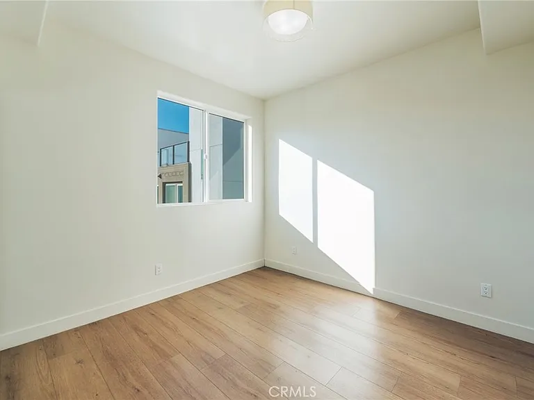 714 N Chestnut Ave — Photo 18